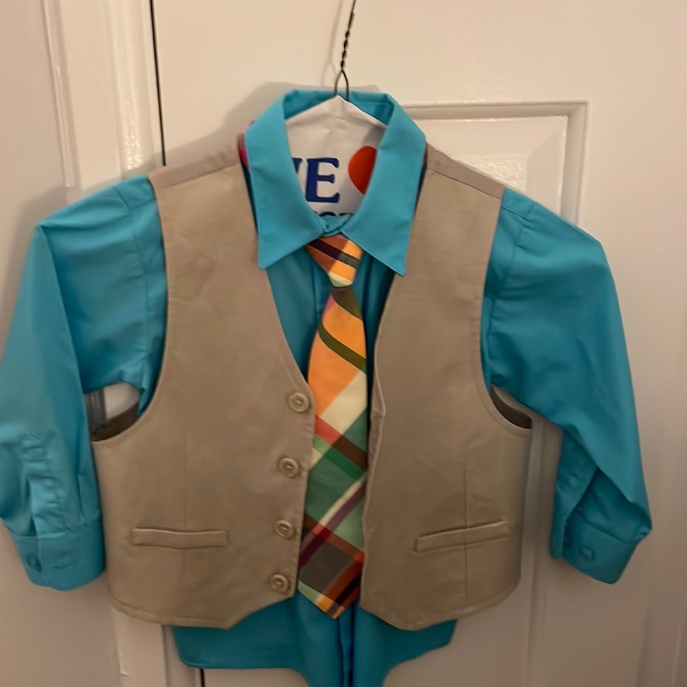 Kenneth Cole Reaction 4T Suit
